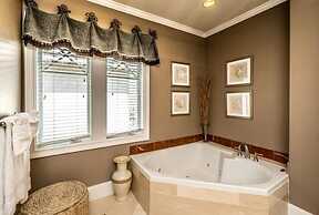 Villa Playa 5 Bedroom Holiday Home by Five Star Properties