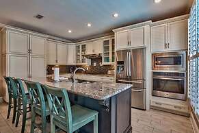 Honu Hale 5 Bedroom Holiday Home by Five Star Properties