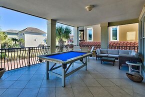 Honu Hale 5 Bedroom Holiday Home by Five Star Properties