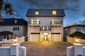 Its About Time 9 Bedroom Holiday Home by Five Star Properties