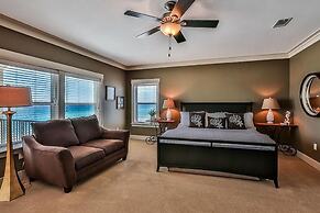 Las Olas 8 Bedroom Holiday Home by Five Star Properties