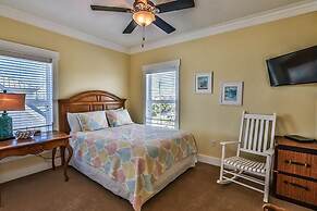 Las Olas 8 Bedroom Holiday Home by Five Star Properties