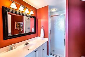 LATITUDE ADJUSTMENT 3 Bedroom Holiday Home by Five Star Properties