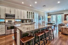 Ocean Escape 4 Bedroom Holiday Home by Five Star Properties