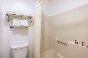 Travelodge by Wyndham Spirit Lake/Okoboji