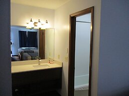 Travelodge by Wyndham Spirit Lake/Okoboji