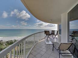 Beach Front Destination 3 Bedroom Holiday Home by Five Star Properties