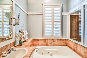 Bella Beach 5 Bedroom Holiday Home by Five Star Properties