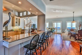 Bella Beach 5 Bedroom Holiday Home by Five Star Properties