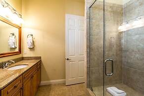 Bella Destina 5 Bedroom Holiday Home by Five Star Properties