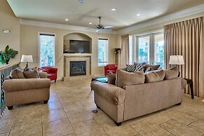 Bella Destina 5 Bedroom Holiday Home by Five Star Properties