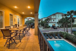 Bella Destina 5 Bedroom Holiday Home by Five Star Properties