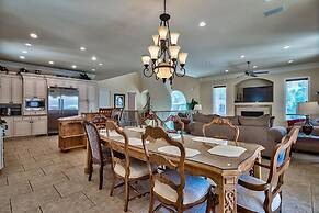 Bella Destina 5 Bedroom Holiday Home by Five Star Properties