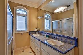 Bella Luna 4 Bedroom Holiday Home by Five Star Properties