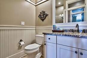 Bella Vizio 5 Bedroom Holiday Home by Five Star Properties