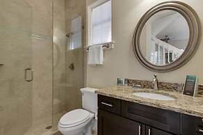 Beyond the Sea 5 Bedroom Holiday Home by Five Star Properties