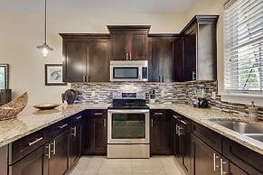 Beyond the Sea 5 Bedroom Holiday Home by Five Star Properties