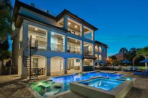 Big House by the Sea 8 Bedroom Holiday Home by Five Star Properties