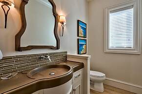 Big House by the Sea 8 Bedroom Holiday Home by Five Star Properties