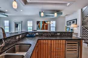 Bord du Mer 6 Bedroom Holiday Home by Five Star Properties