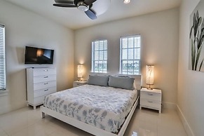 Bord du Mer 6 Bedroom Holiday Home by Five Star Properties