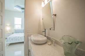 Bord du Mer 6 Bedroom Holiday Home by Five Star Properties