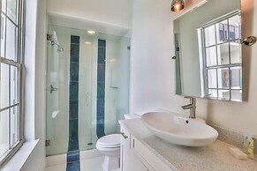 Bord du Mer 6 Bedroom Holiday Home by Five Star Properties