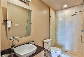 Bord du Mer 6 Bedroom Holiday Home by Five Star Properties