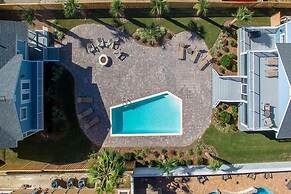 Bottoms Up 7 Bedroom Holiday Home by Five Star Properties