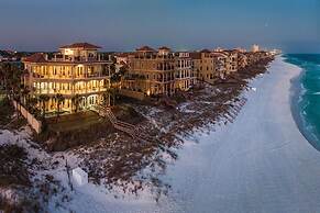 Capitano 7 Bedroom Holiday Home by Five Star Properties