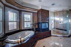 Capitano 7 Bedroom Holiday Home by Five Star Properties