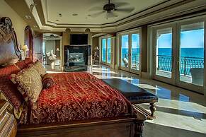 Capitano 7 Bedroom Holiday Home by Five Star Properties