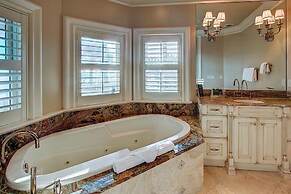 Capitano 7 Bedroom Holiday Home by Five Star Properties