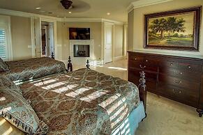 Capitano 7 Bedroom Holiday Home by Five Star Properties