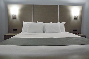 Days Inn & Suites by Wyndham Houston NW Cypress