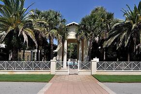 Villa Royale 5 Bedroom Holiday Home by Five Star Properties