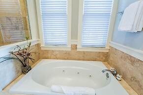 Villa Royale 5 Bedroom Holiday Home by Five Star Properties