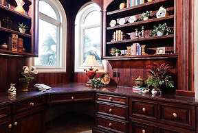 Vista del Mare 4 Bedroom Holiday Home by Five Star Properties