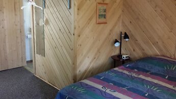 Bear Paw Inn
