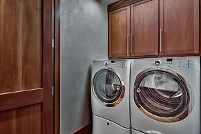 OLYMPIA CORAL SUITE 3 Bedroom Holiday Home by Five Star Properties