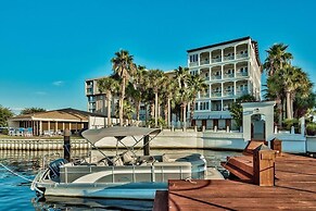 OLYMPIA CORAL SUITE 3 Bedroom Holiday Home by Five Star Properties