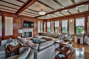 OLYMPIA CORAL SUITE 3 Bedroom Holiday Home by Five Star Properties