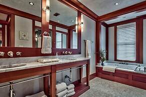 OLYMPIA DOLPHIN SUITE 3 Bedroom Holiday Home by Five Star Properties