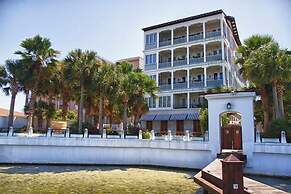 OLYMPIA DOLPHIN SUITE 3 Bedroom Holiday Home by Five Star Properties