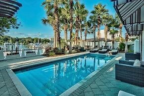 OLYMPIA DOLPHIN SUITE 3 Bedroom Holiday Home by Five Star Properties