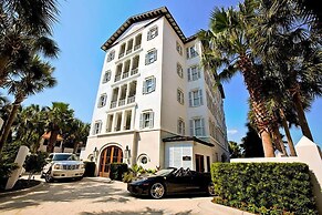 OLYMPIA SAND DOLLAR SUITE 2 Bedroom Holiday Home by Five Star Properti