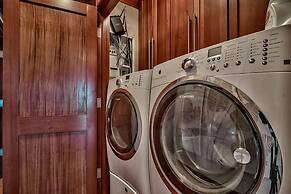 OLYMPIA SAND DOLLAR SUITE 2 Bedroom Holiday Home by Five Star Properti