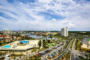 PELICAN BEACH 1216 2 Bedroom Holiday Home by Five Star Properties