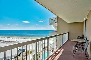 PELICAN BEACH 1216 2 Bedroom Holiday Home by Five Star Properties