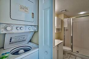 PELICAN BEACH 1216 2 Bedroom Holiday Home by Five Star Properties